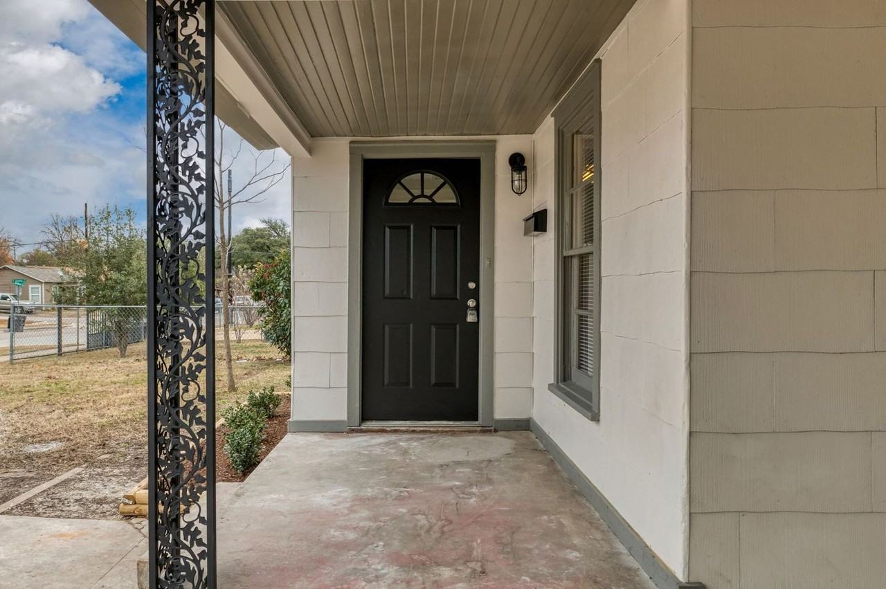 1209 W Boyce Ave - Photo 2 of 19