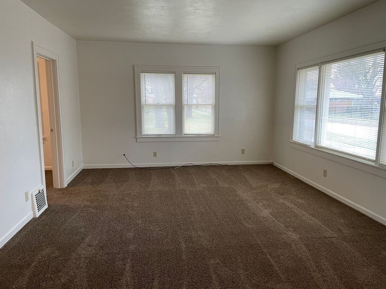 119 Foster Ave - Photo 2 of 11