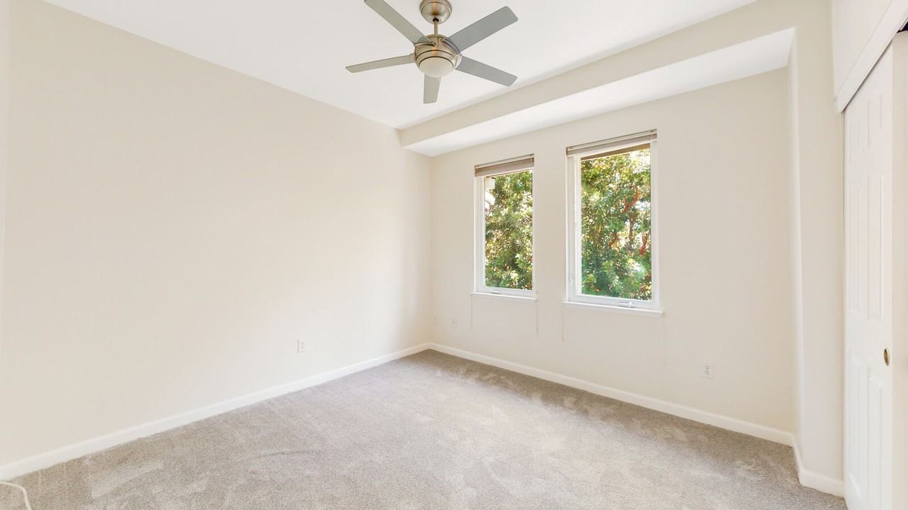 1569 Fiesta Ln - Photo 4 of 28