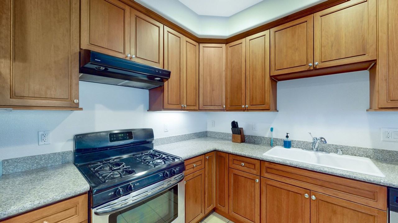 1569 Fiesta Ln - Photo 2 of 28