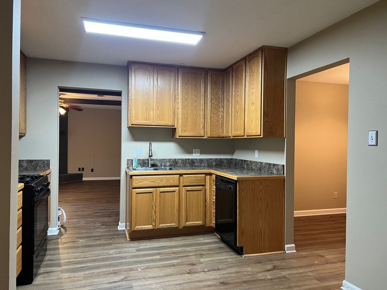 16 Patty Ln - Photo 4 of 21