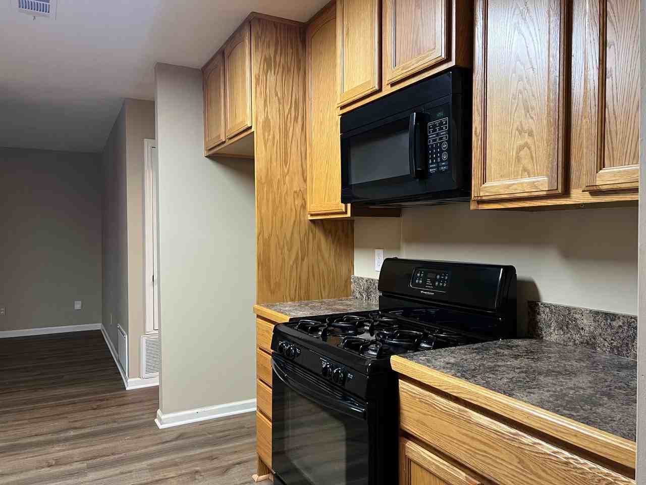 16 Patty Ln - Photo 5 of 21