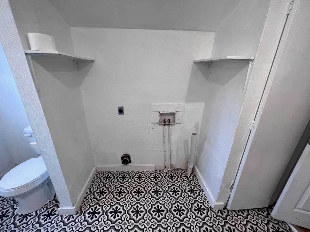 917 Chestnut St - Photo 2 of 26