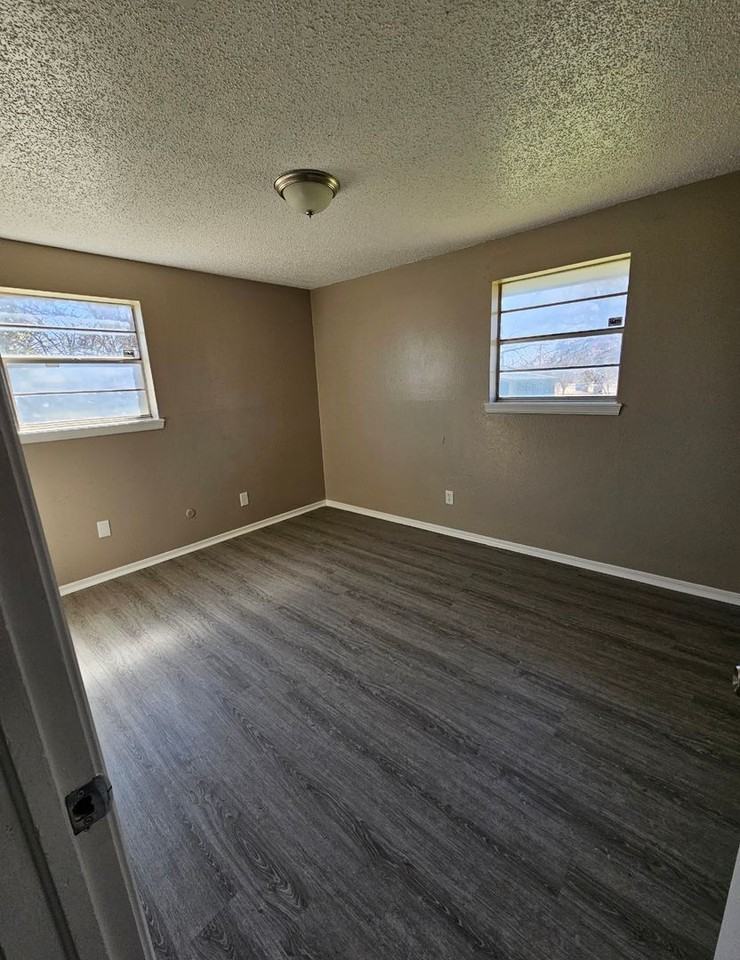 3448 Parker Dr - Photo 4 of 13