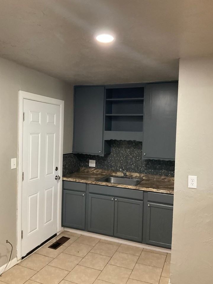 3109 Se 21st St - Photo 3 of 8