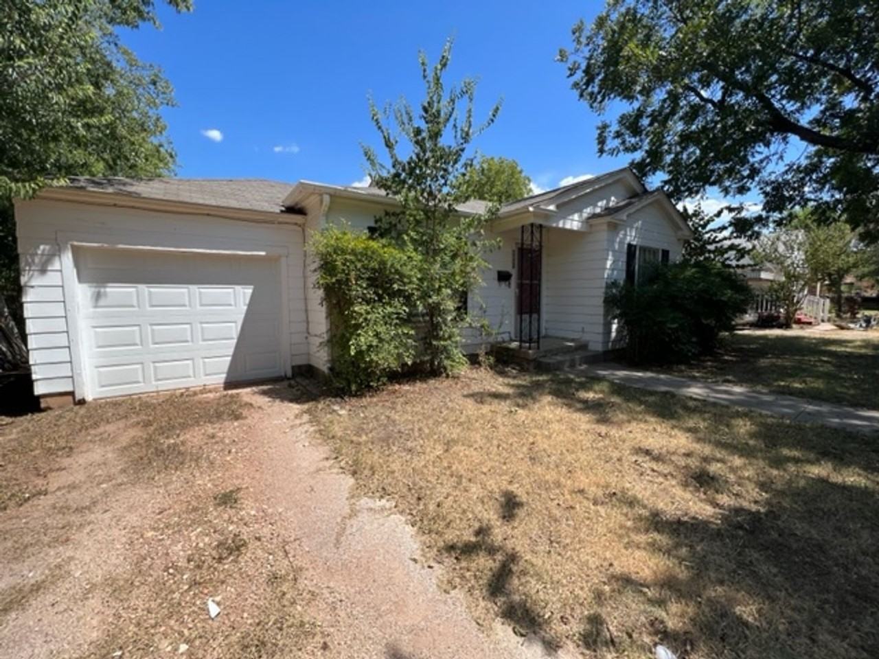 1817 Mccracken St - Photo 2 of 15