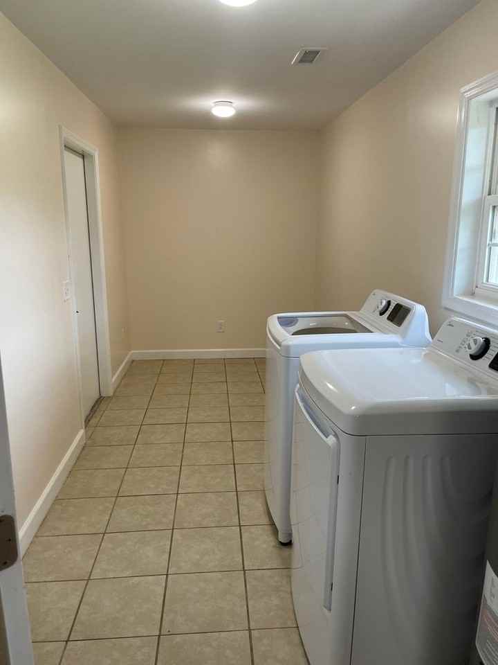 3503 Augusta St - Photo 4 of 14