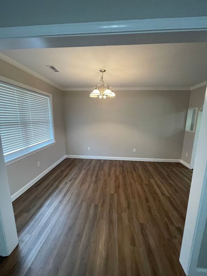 3503 Augusta St - Photo 5 of 14