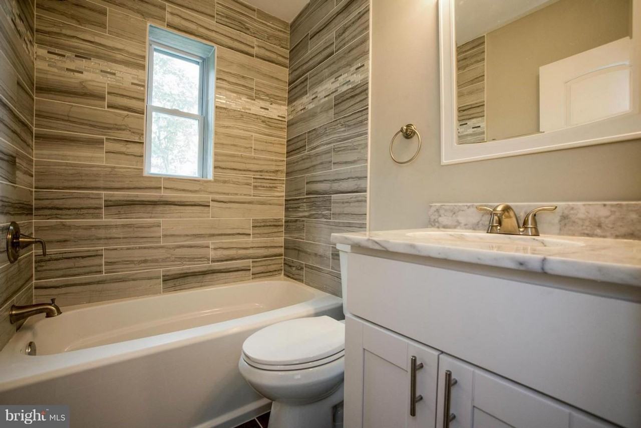1635 Lang Pl Ne - Photo 2 of 15