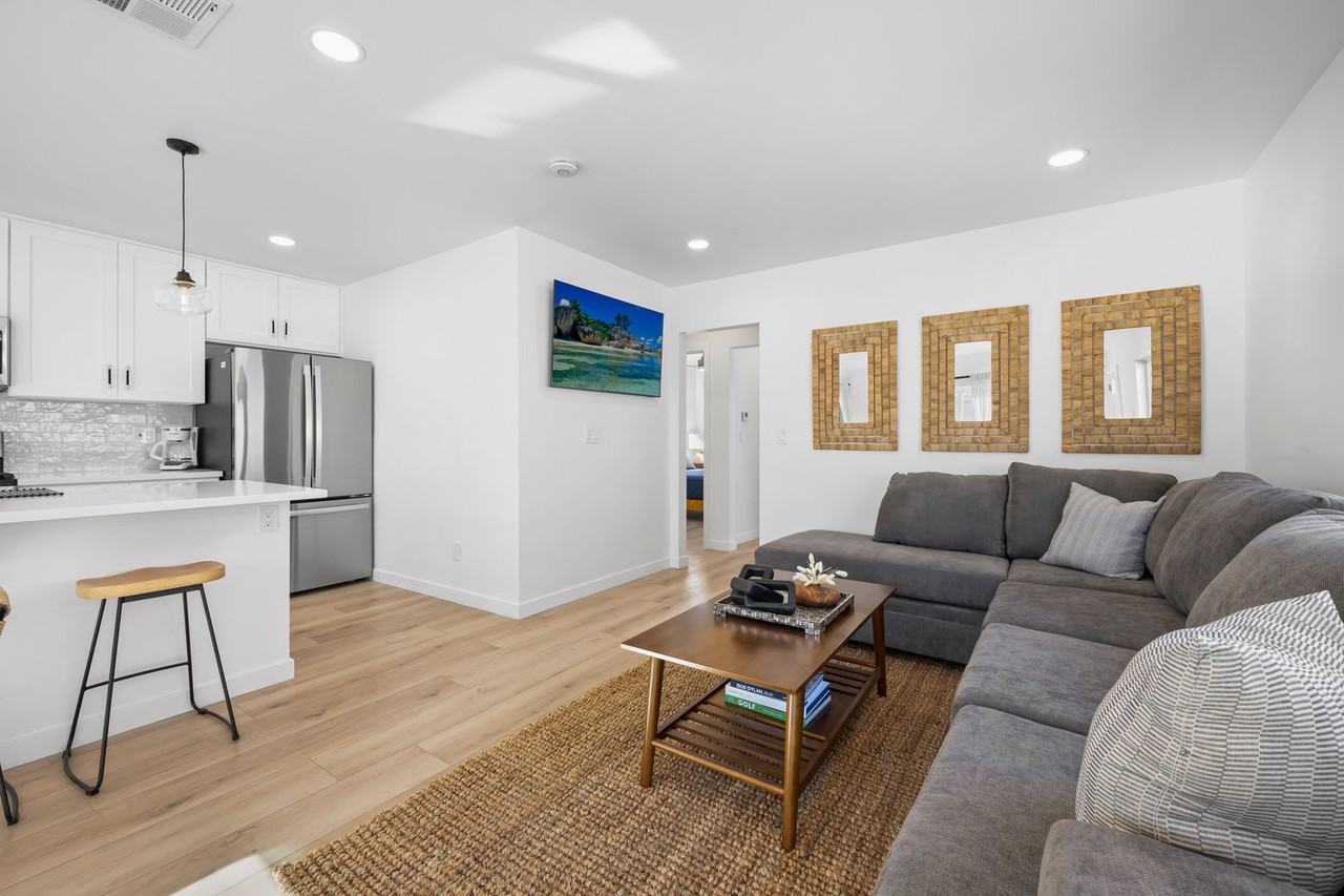 836 Island Court - Photo 2 of 39