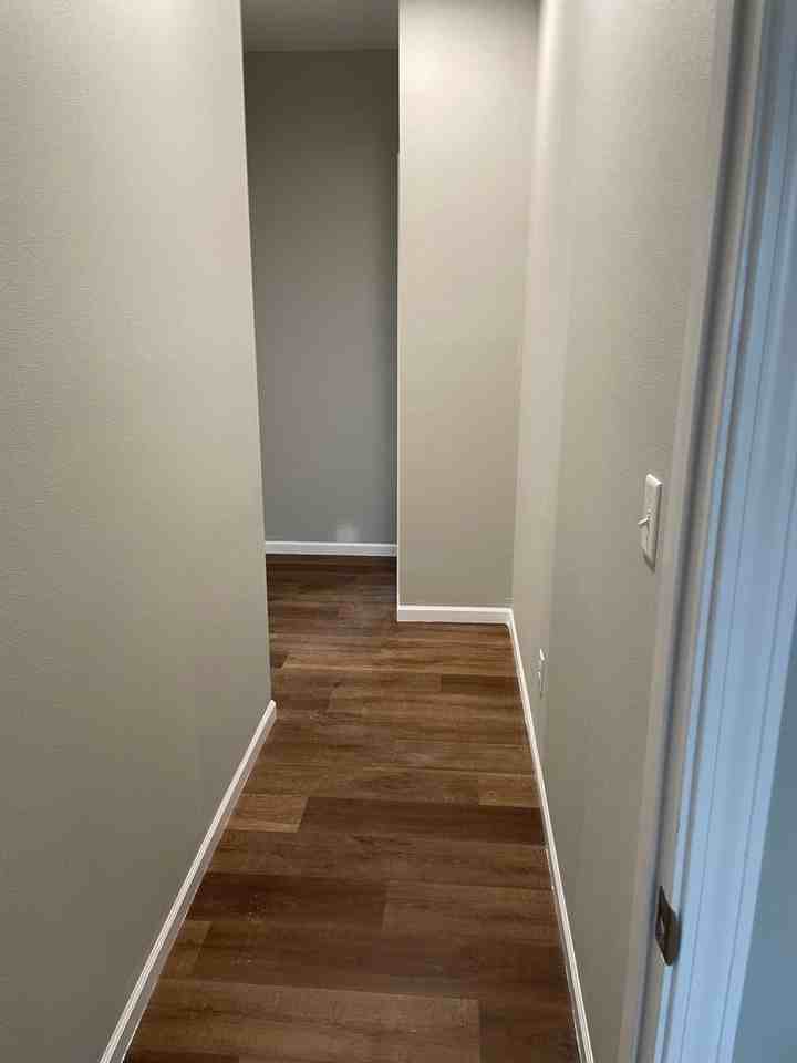 111 W Ledgestone Dr - Photo 5 of 35