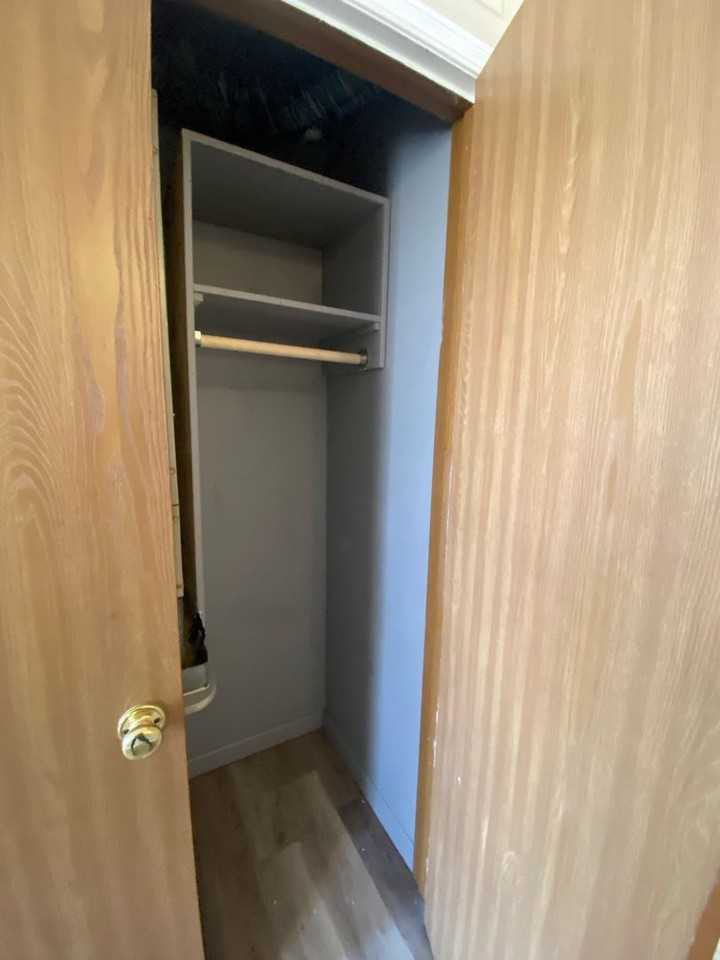 1004 Bates St #B - Photo 3 of 10