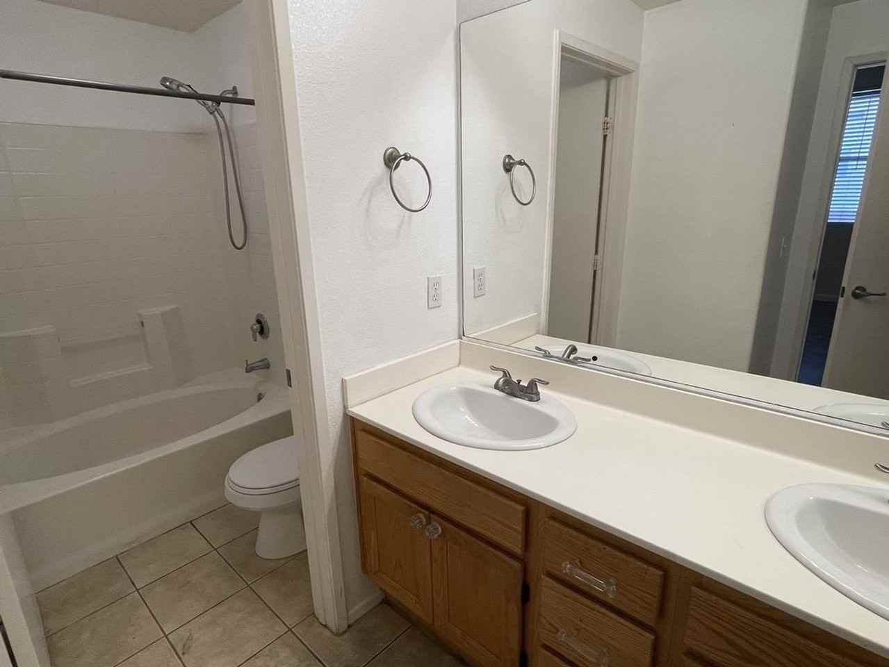 1875 Cannes Pl #324 - Photo 7 of 10