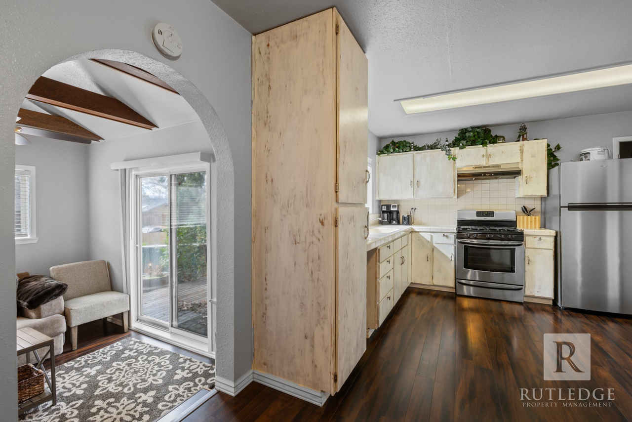 132 Highland Dr - Photo 5 of 10