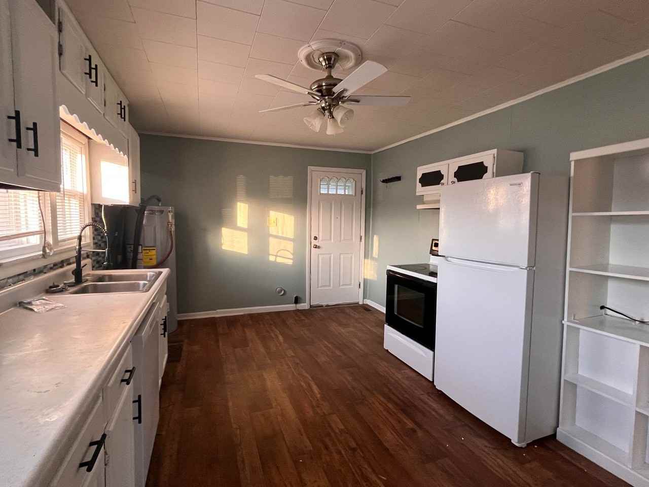 1602 Mckinley Ave - Photo 6 of 10