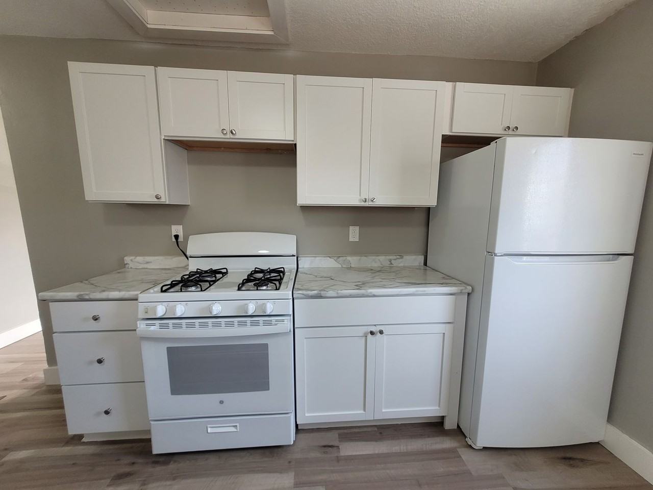 7106 Sw 16th St - Photo 3 of 26