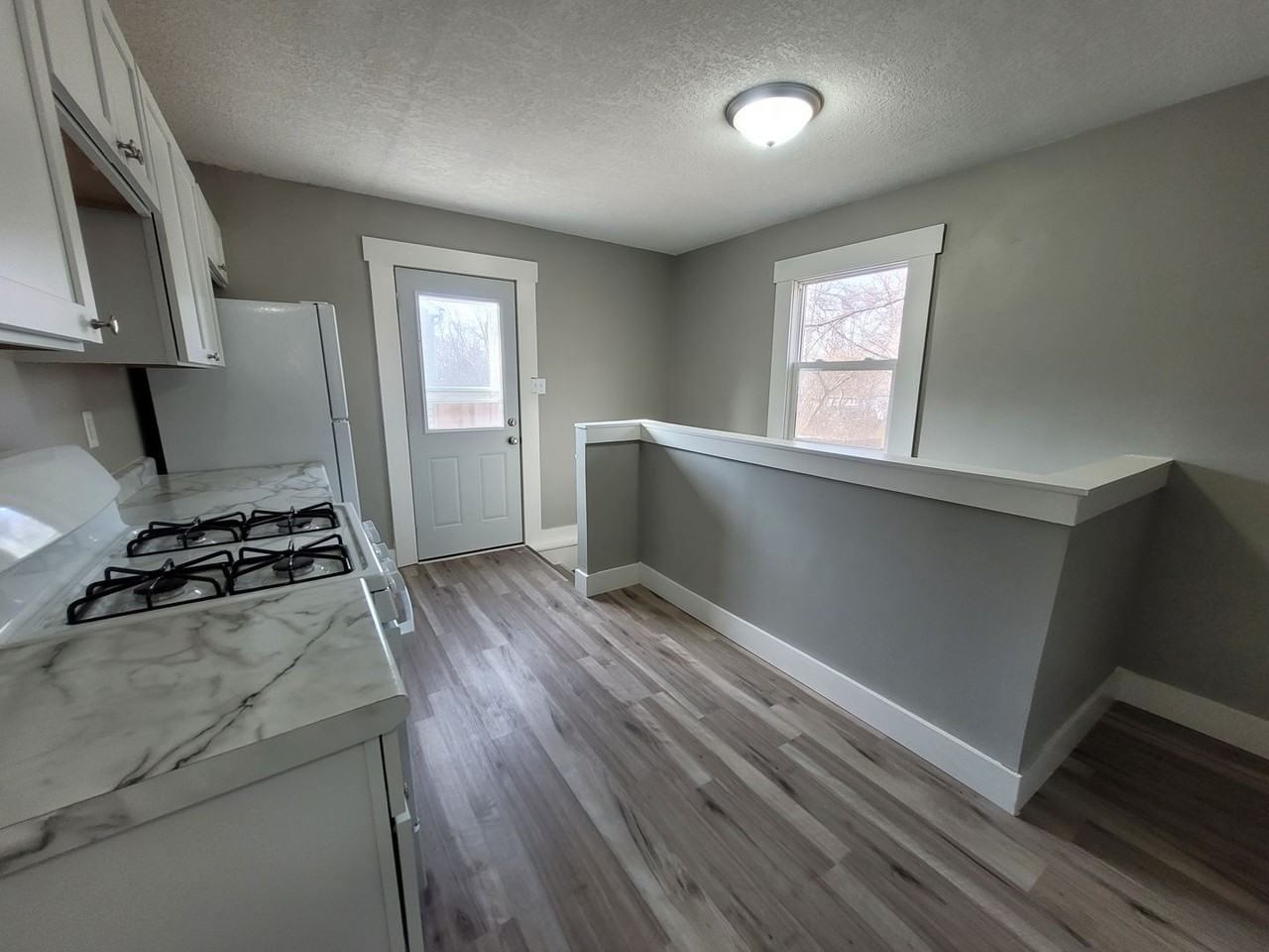 7106 Sw 16th St - Photo 4 of 26