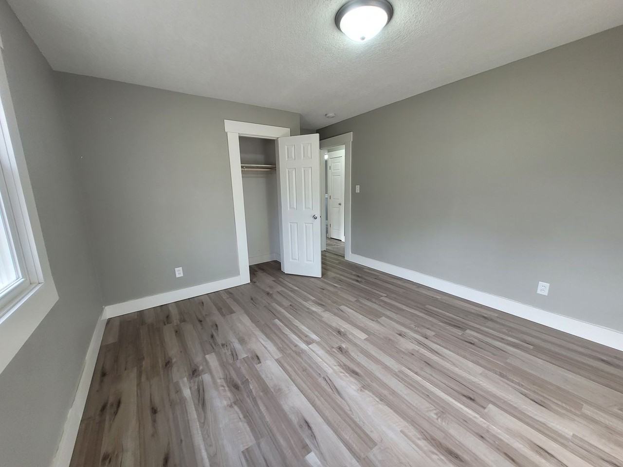7106 Sw 16th St - Photo 5 of 26