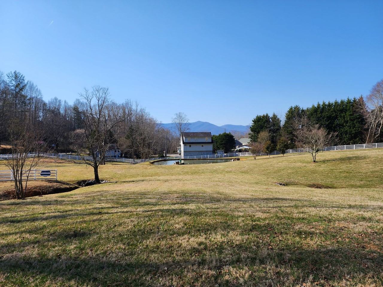 415 Avena Rd - Photo 3 of 29