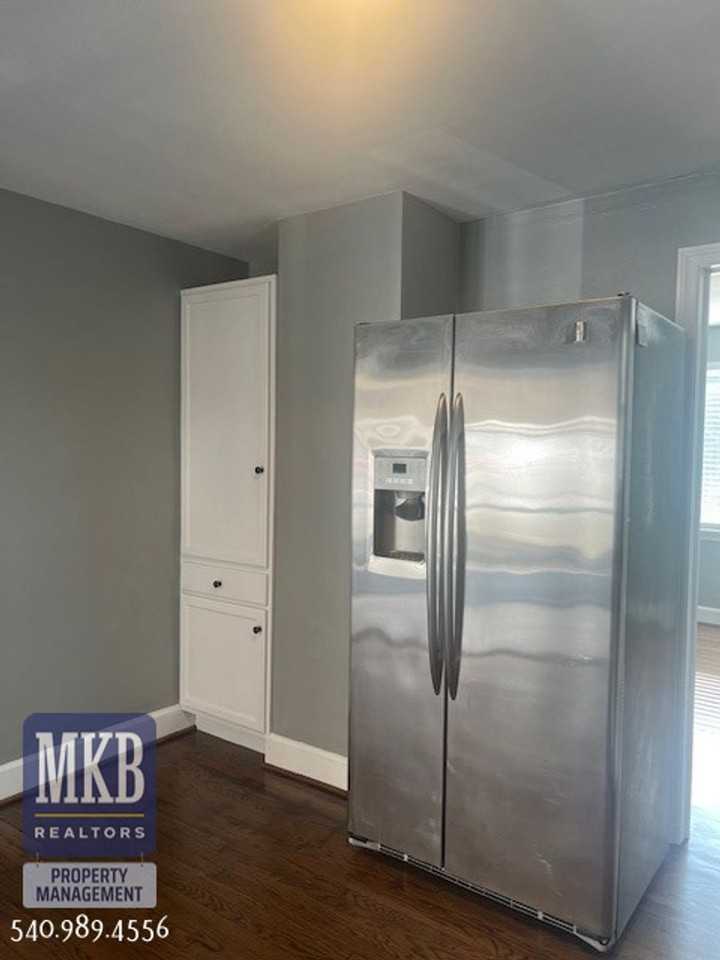 6221 Shady Acres Dr - Photo 4 of 33