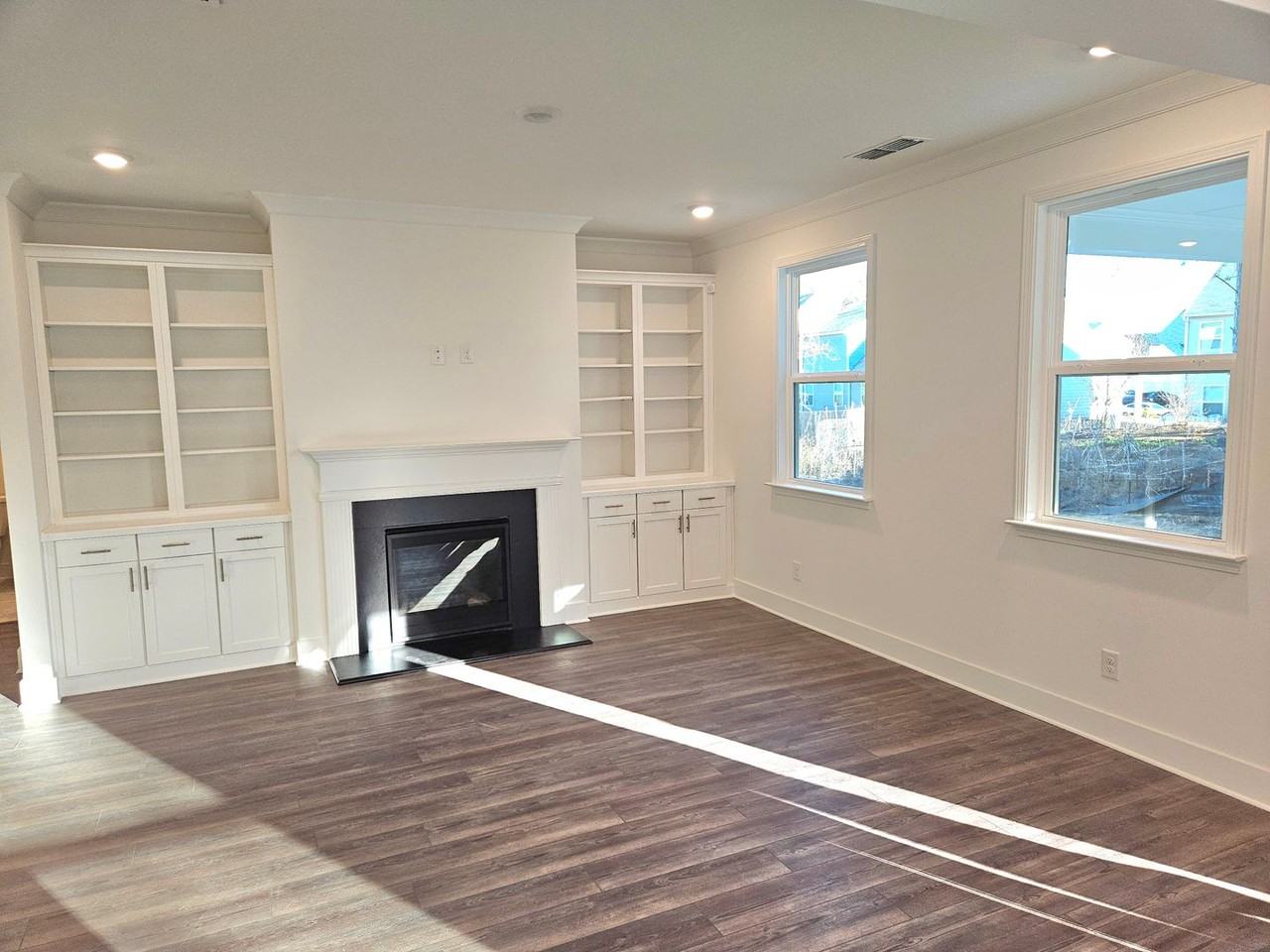 219 Andalusa Ct - Photo 3 of 50