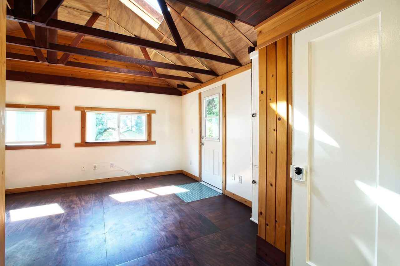 938 Madrona Beach Rd - Photo 4 of 22