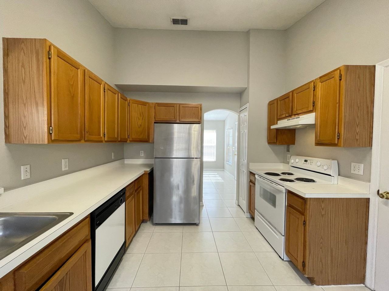 8710 Claiborne Ct - Photo 6 of 25