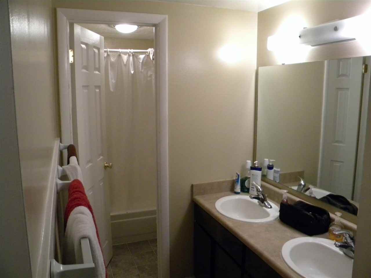 Academy Arms Apartments - Photo 4 of 24