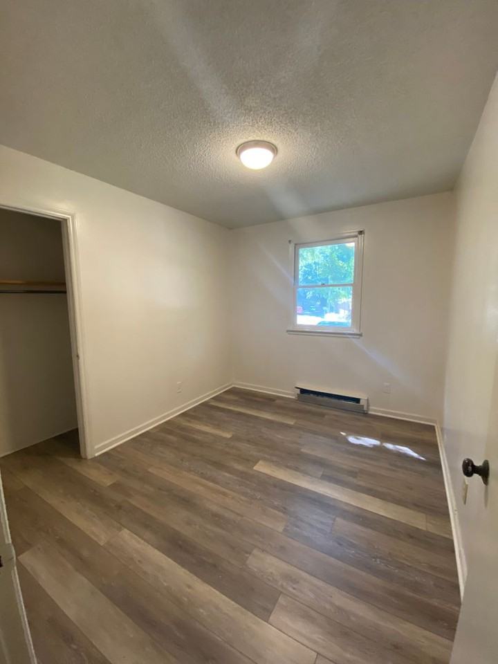 217 Osborne St #A - Photo 5 of 14