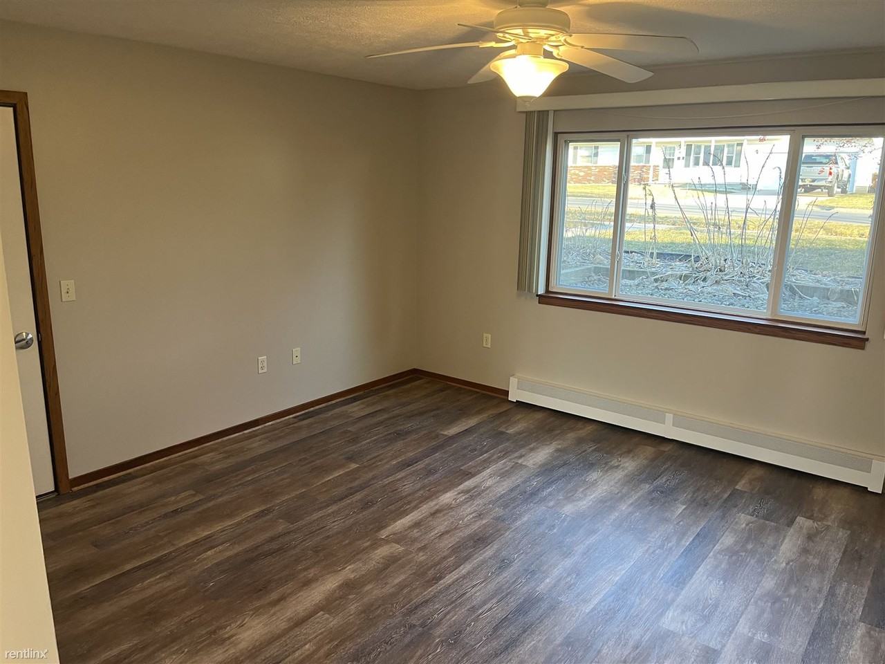 1000 E Walker St - Photo 2 of 9