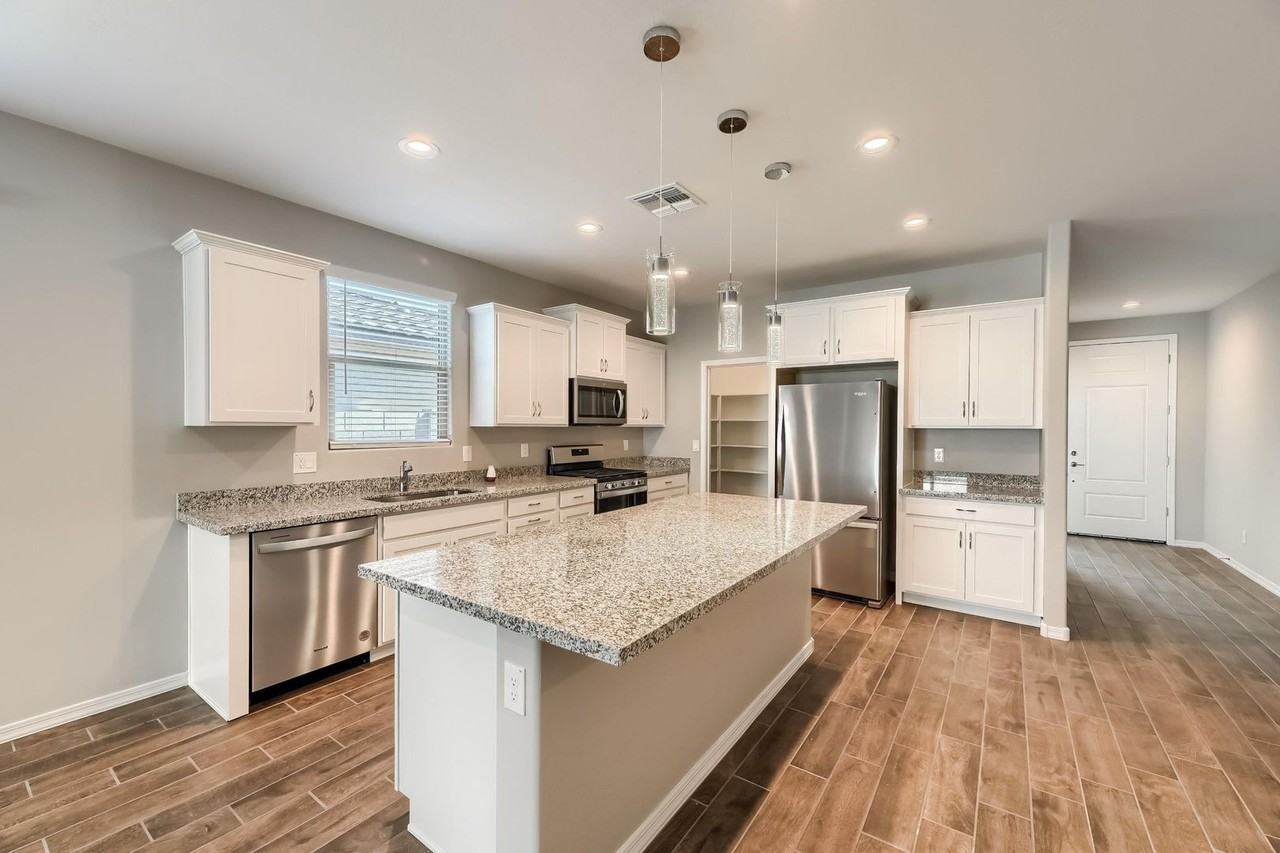 10974 W Melvin St - Photo 3 of 45