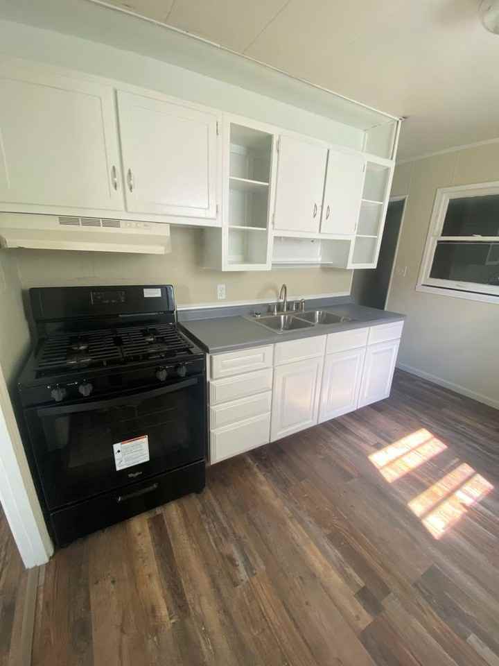 1428 Oak Ct - Photo 6 of 16