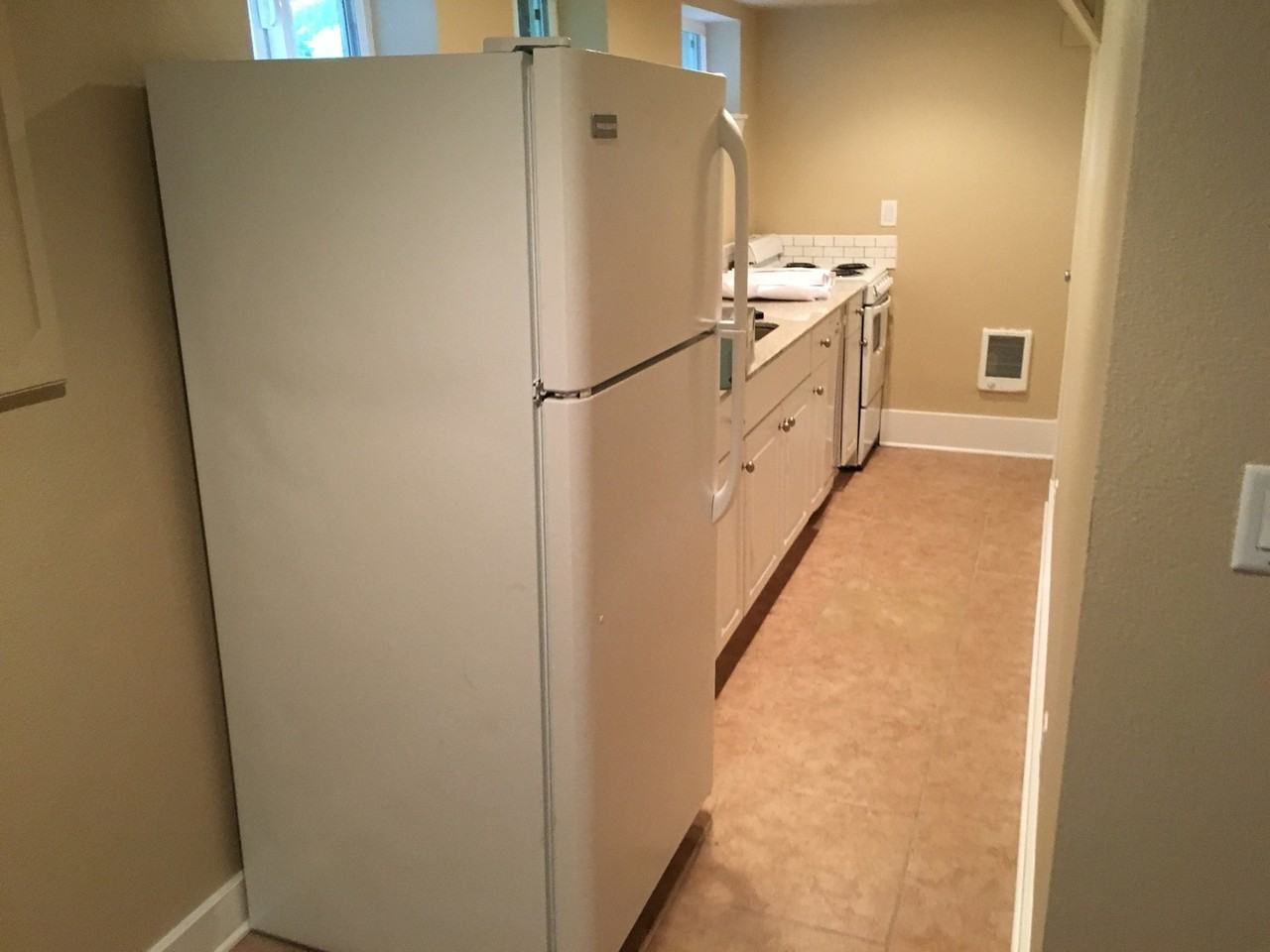9540 N Seneca St - Photo 7 of 15
