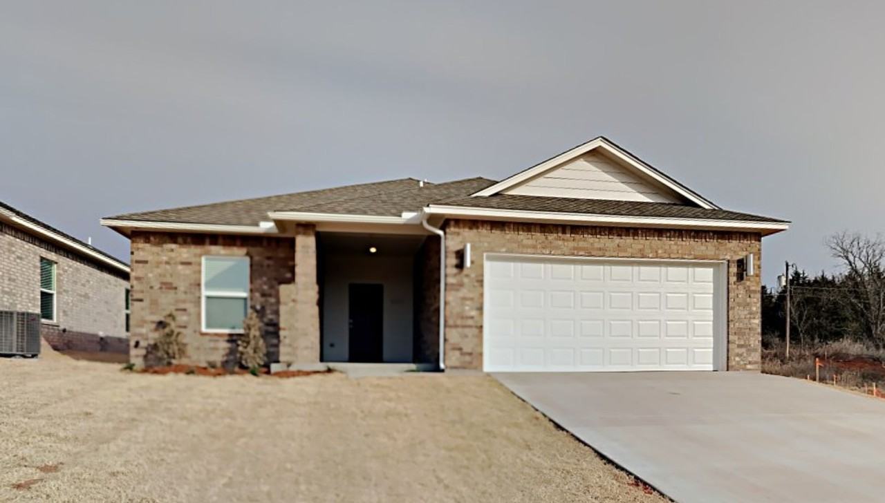 337 E 7th St - Photo 2 of 19