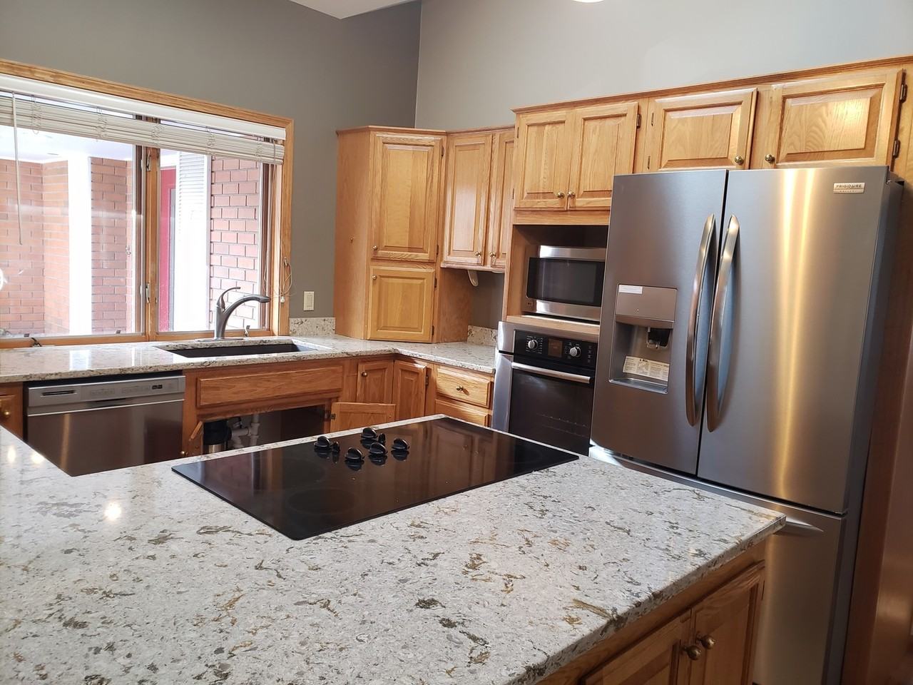 2916 Shadow Oaks Pl - Photo 4 of 9