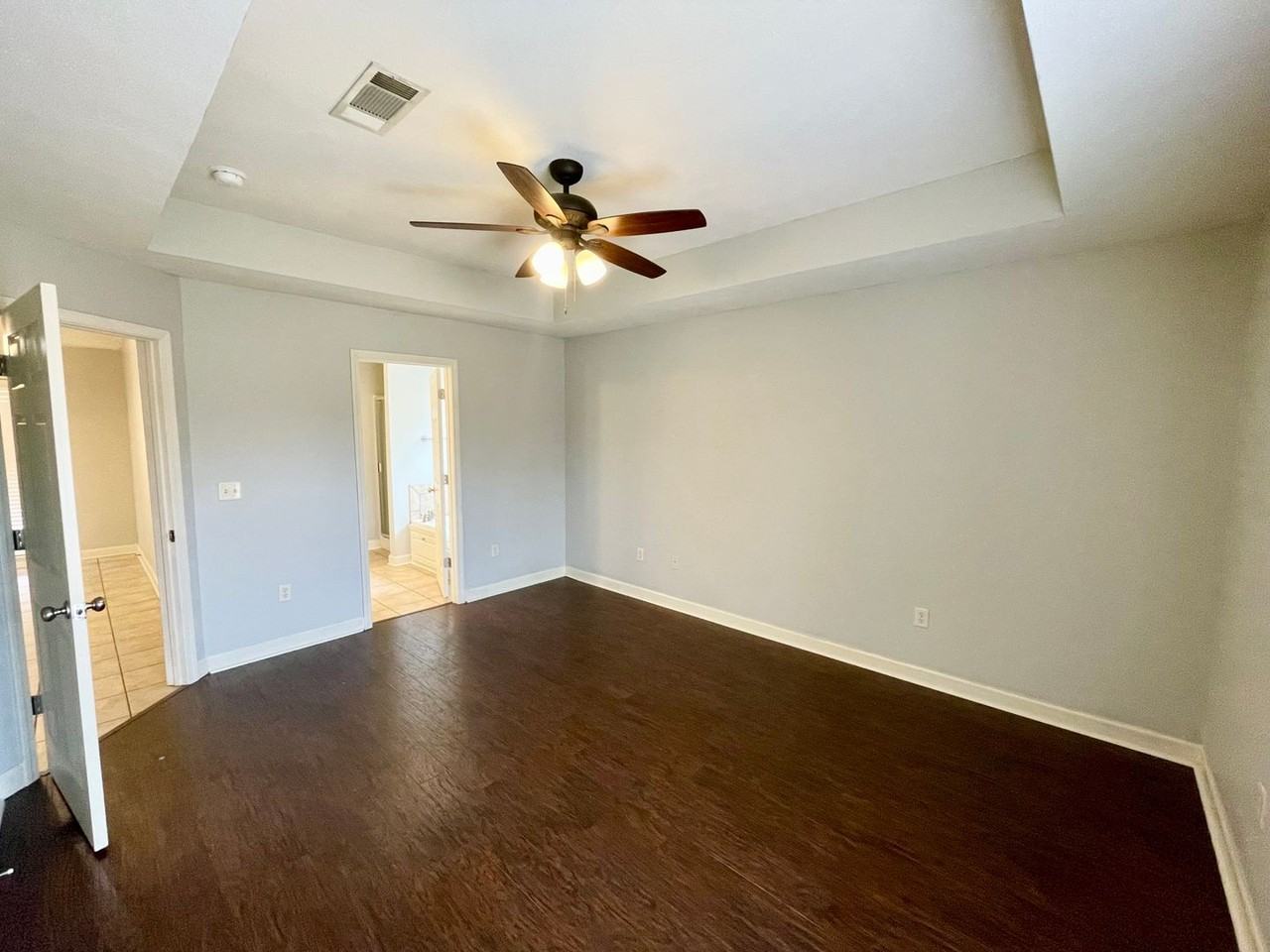 646 Huntington Dr - Photo 5 of 13