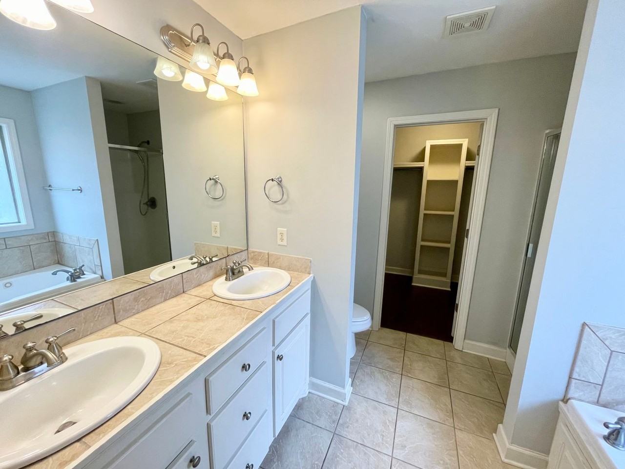 646 Huntington Dr - Photo 6 of 13