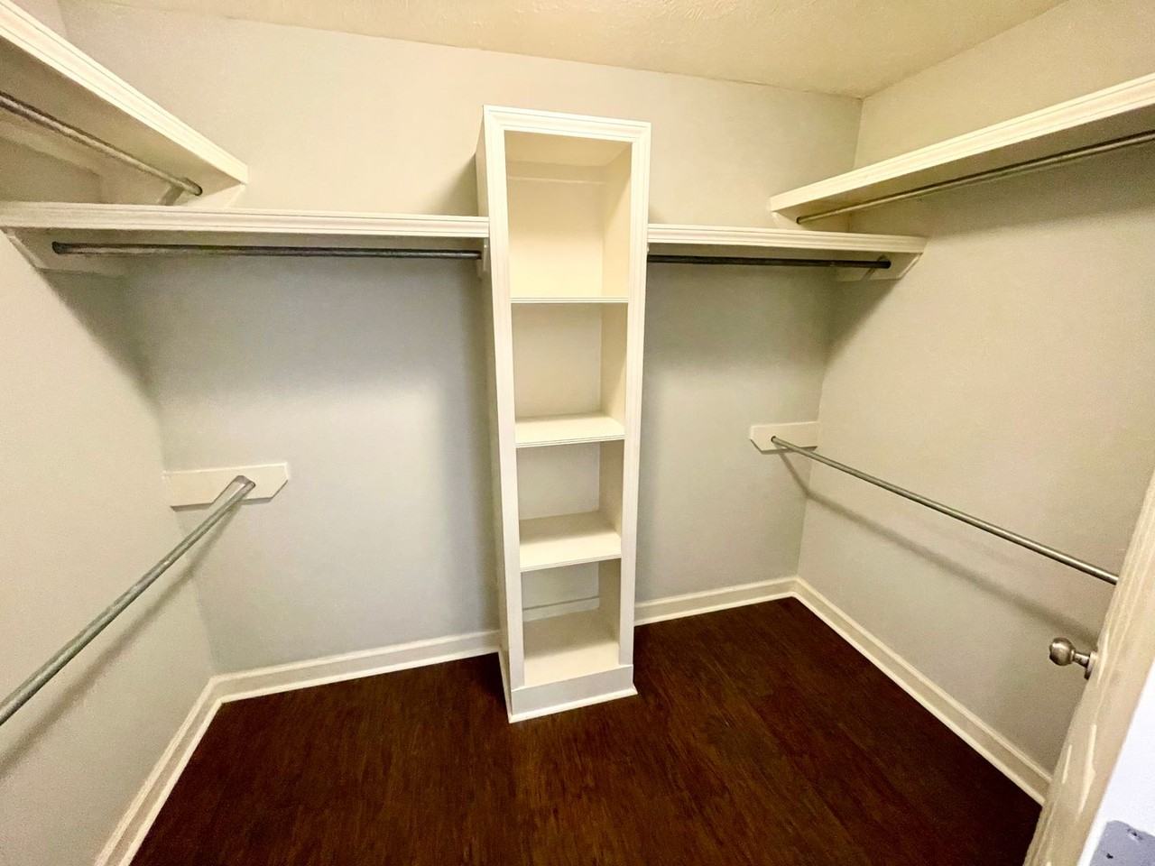 646 Huntington Dr - Photo 7 of 13