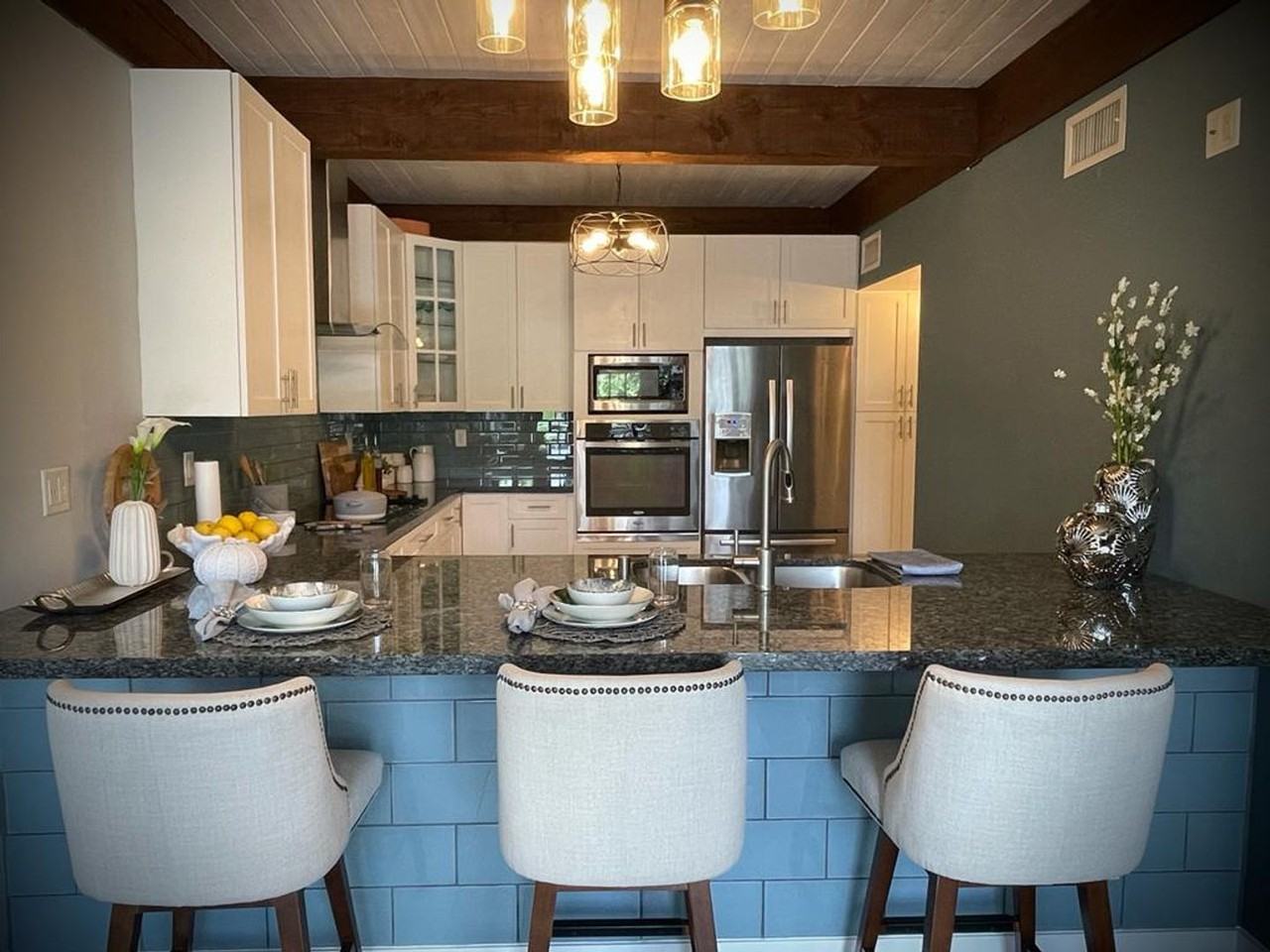 605 Kensington Pl - Photo 7 of 46