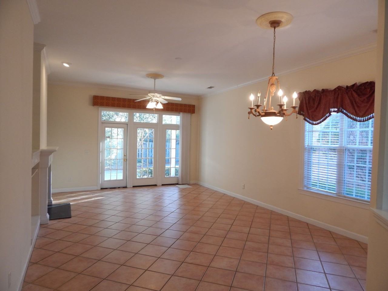 4315 Stratton Village Ln - Photo 3 of 27