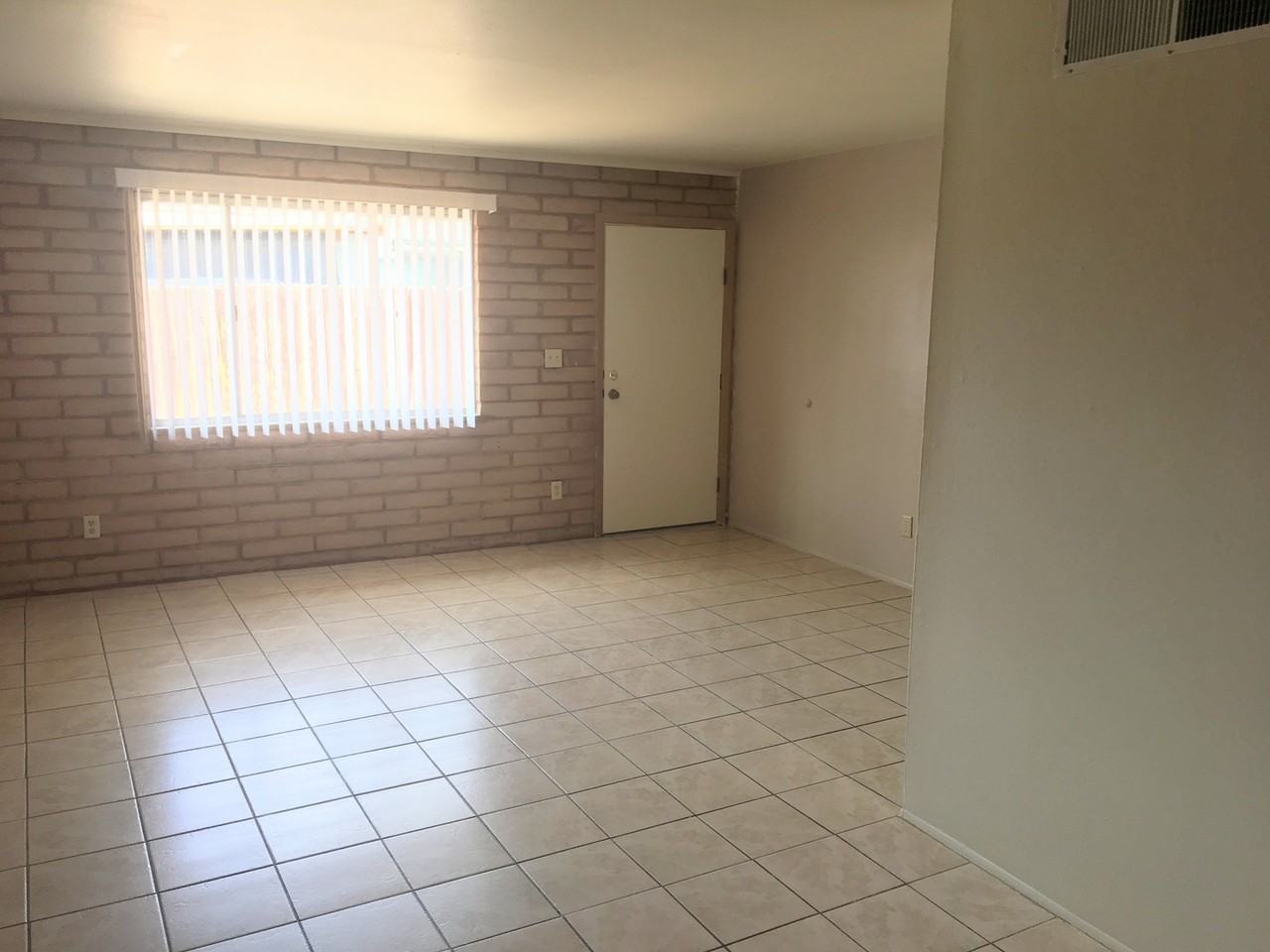 426 E Navajo Rd - Photo 3 of 9