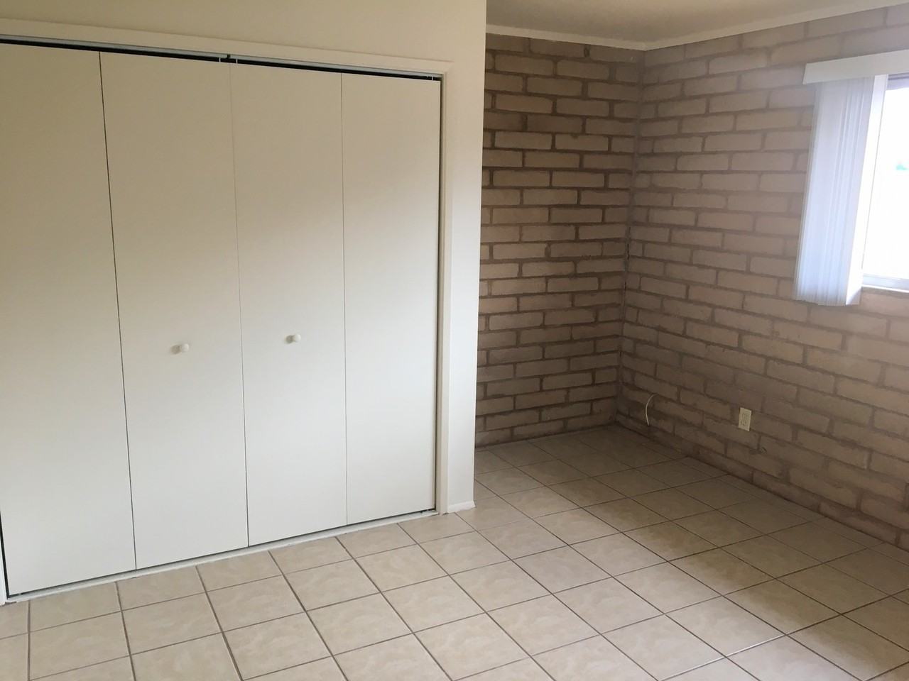 426 E Navajo Rd - Photo 7 of 9