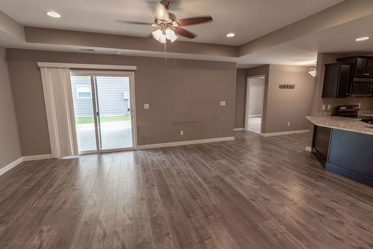 2809 Amberwood Ct - Photo 5 of 48