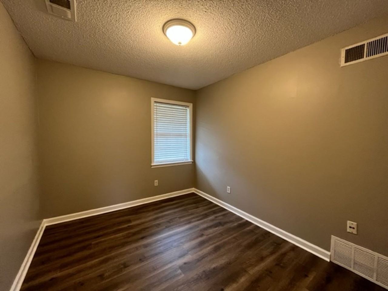 7666 Cherry Valley Blvd - Photo 6 of 10