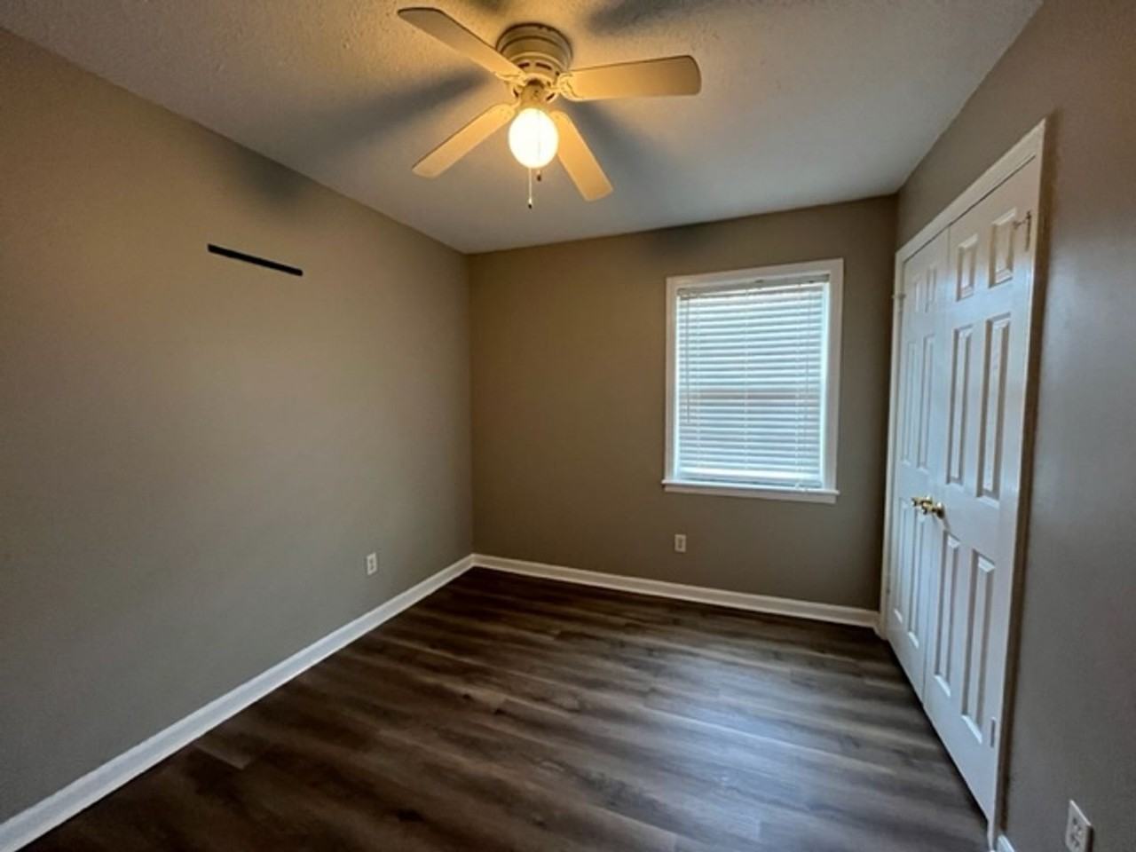 7666 Cherry Valley Blvd - Photo 7 of 10