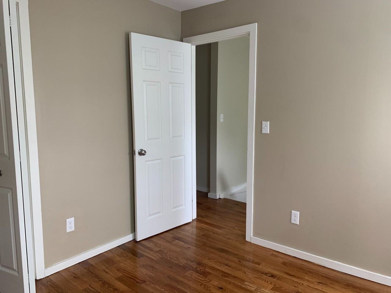 21 Nash St - Photo 5 of 29