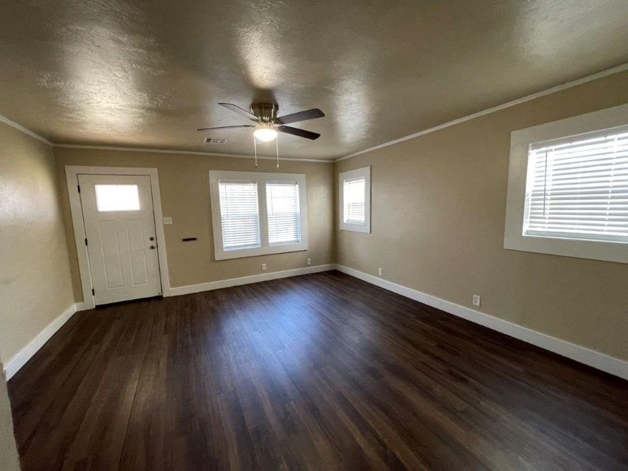 1409 S 17th St - Photo 3 of 15