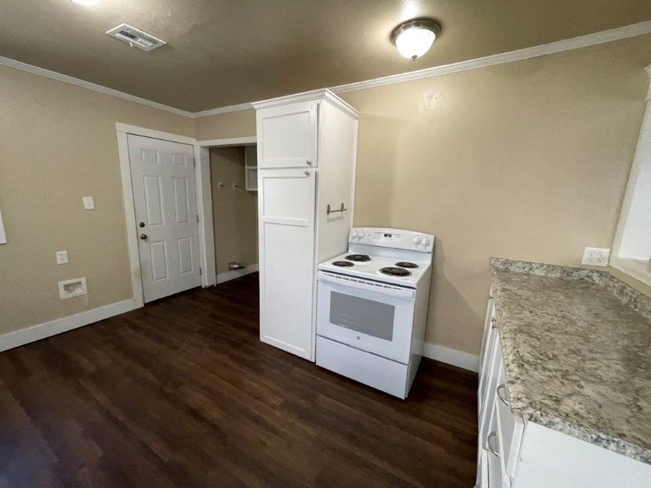 1409 S 17th St - Photo 7 of 15