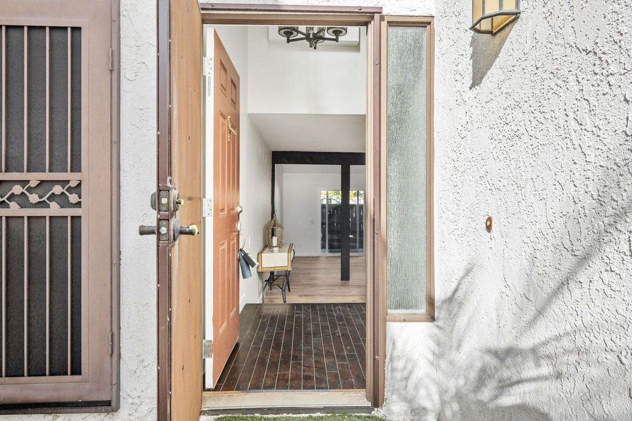 390 Plaza Estival - Photo 2 of 12