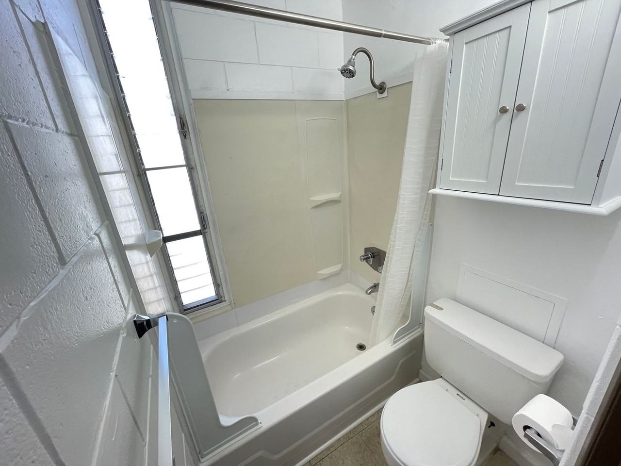 2509 Ala Wai Blvd #805 - Photo 6 of 22